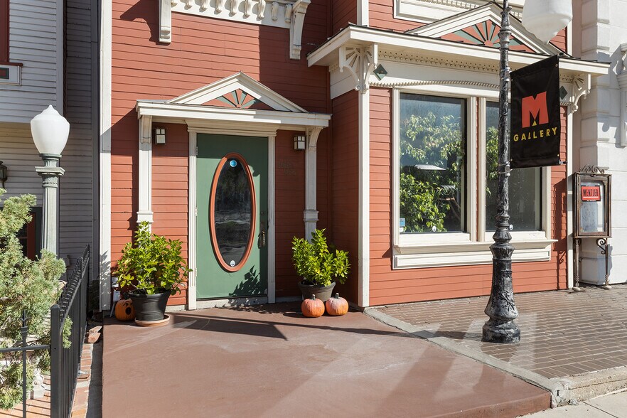 More Photos Of 4821 Broadway St, Addison Office For Sale