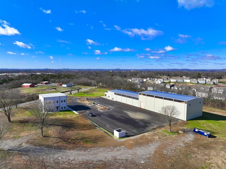 More Photos Of 1050 Cairo Rd, Gallatin Warehouse For Lease