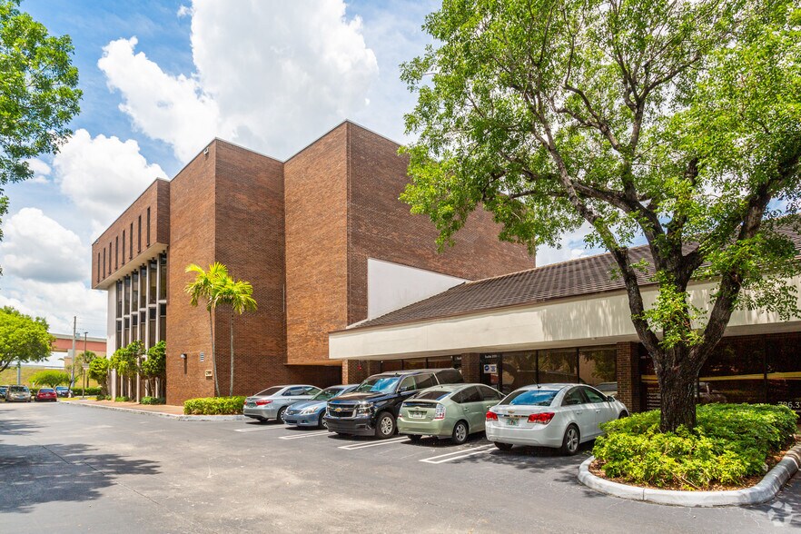 More Photos Of 7925 NW 12th St, Doral Office For Lease