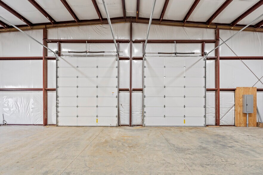 More Photos Of 1344 Brookside Blvd, Grants Pass Warehouse For Lease