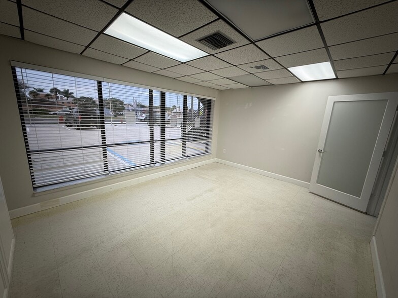 More Photos Of 47 W New Haven Ave, Melbourne Medical For Lease