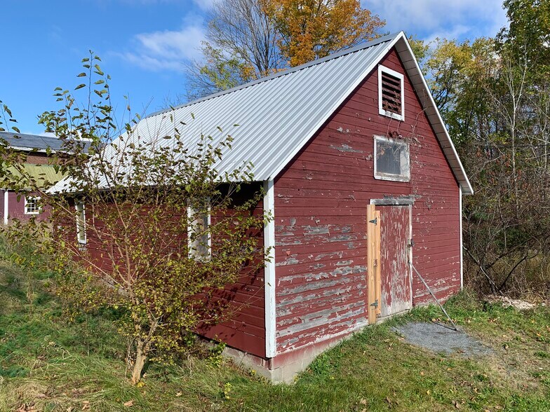 More Photos Of 218 Jones Dr, Brandon Industrial For Sale