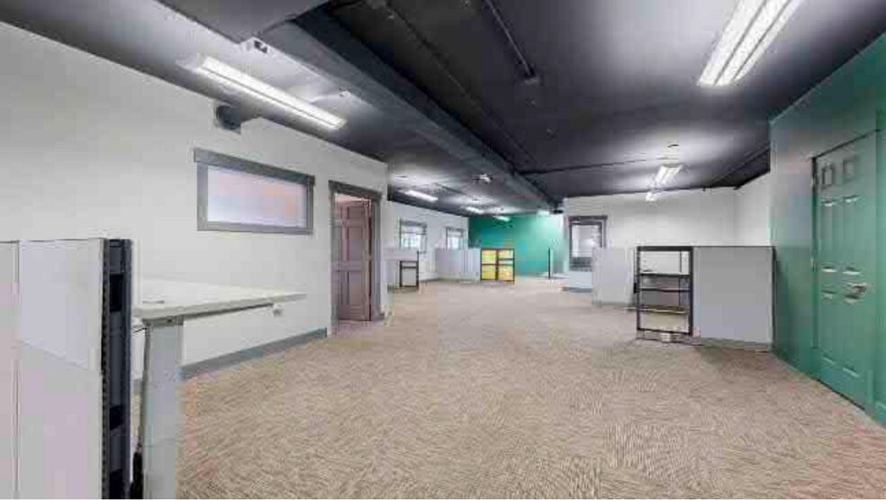 More Photos Of 950 Comanche St, Estes Park Light Manufacturing For Sale