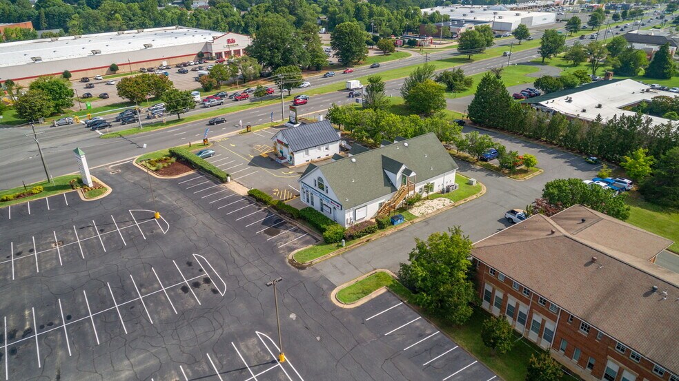 More Photos Of 3916 Plank Rd, Fredericksburg Office For Sale