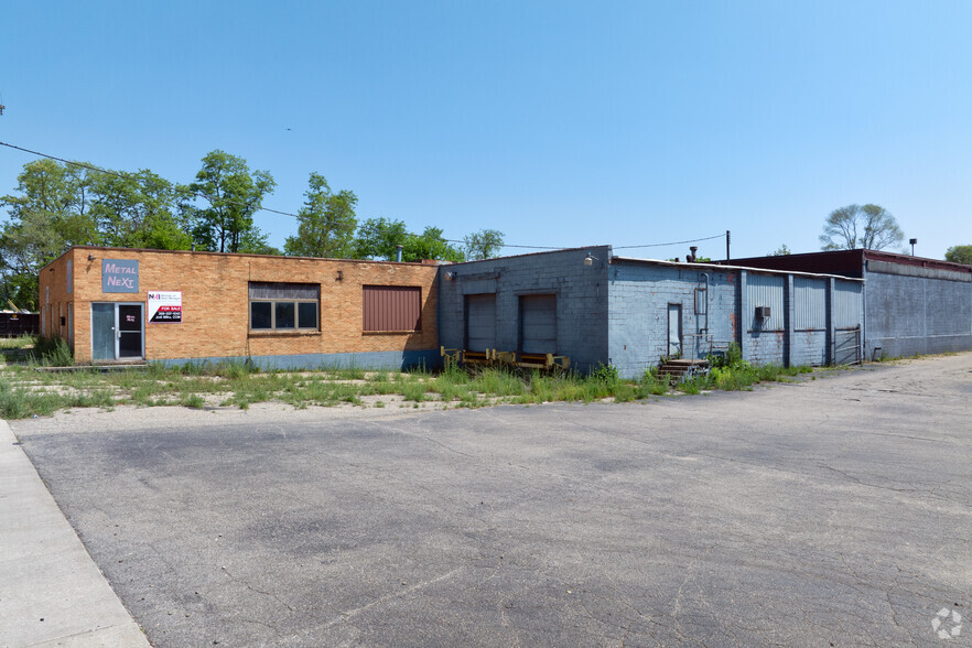 Primary Photo Of 904 N Clark St, Albion Warehouse For Sale