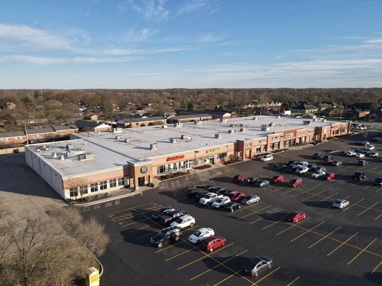 More Photos Of 890-896 S Main St, Centerville Supermarket For Lease