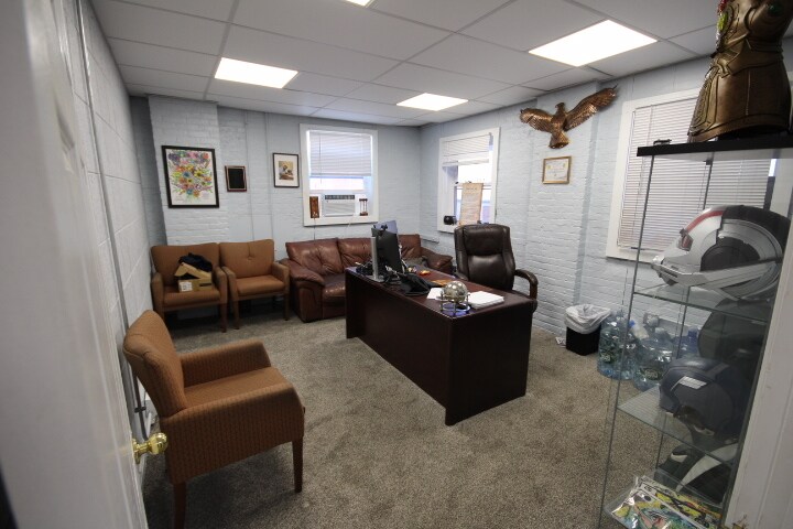 More Photos Of 21-69 S Main St, Leicester Service For Sale