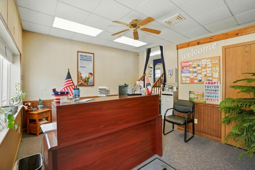 More Photos Of 137 E Joliet St, Schererville Office For Sale