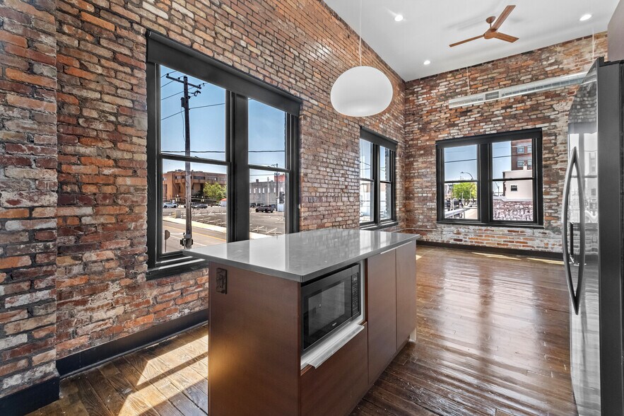 More Photos Of 124 S Joplin Ave, Joplin Warehouse For Sale
