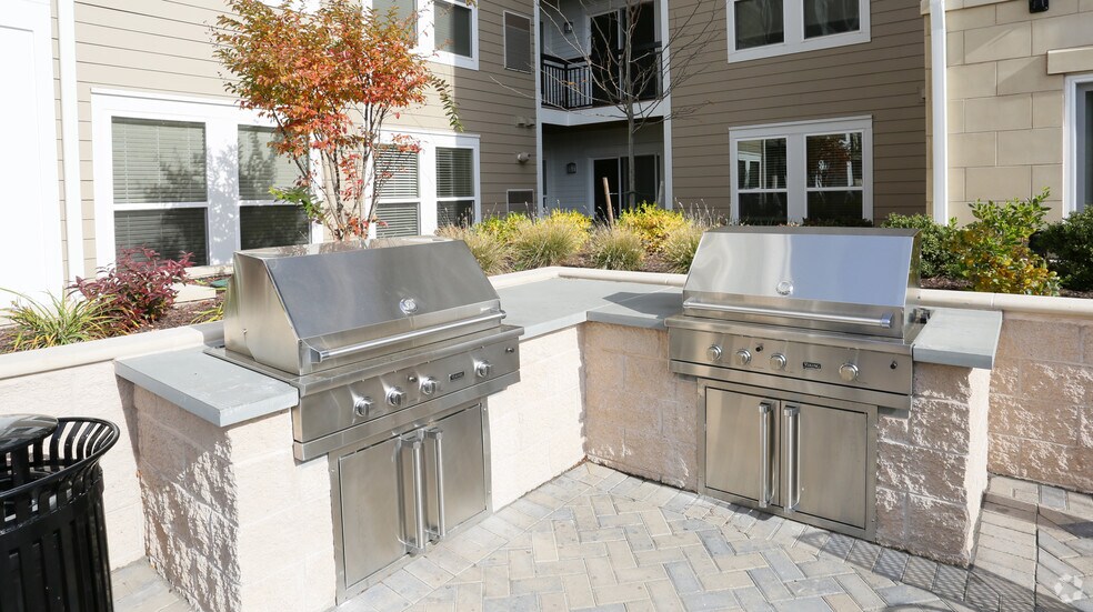 More Photos Of 1 Village Grn, Patchogue Apartments For Lease