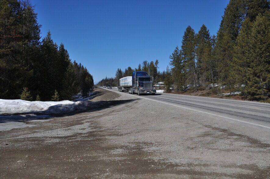 More Photos Of 6065 - 6073 US Highway 93, Olney Warehouse For Lease