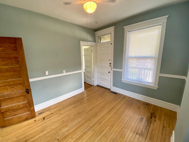 More Photos Of 2439 N Seminary Ave, Chicago Apartments For Sale