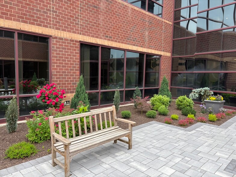 More Photos Of 201 Riverneck Rd, Chelmsford Office For Lease