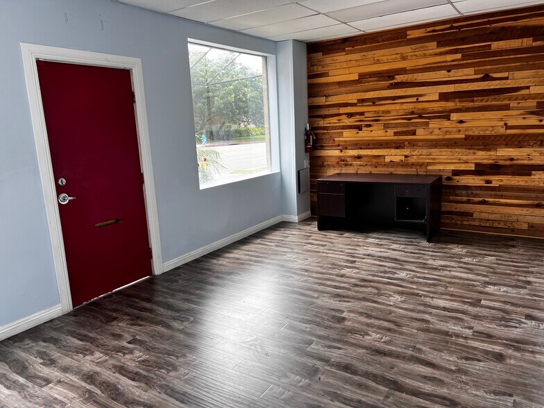 More Photos Of 8031 Greenleaf Ave, Whittier Freestanding For Lease