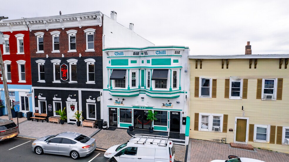 More Photos Of 32 Broad St, Keyport Bar For Sale