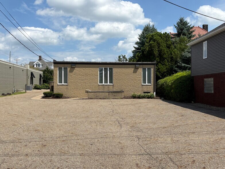 More Photos Of 309 S Chapel St, Louisville Office For Sale