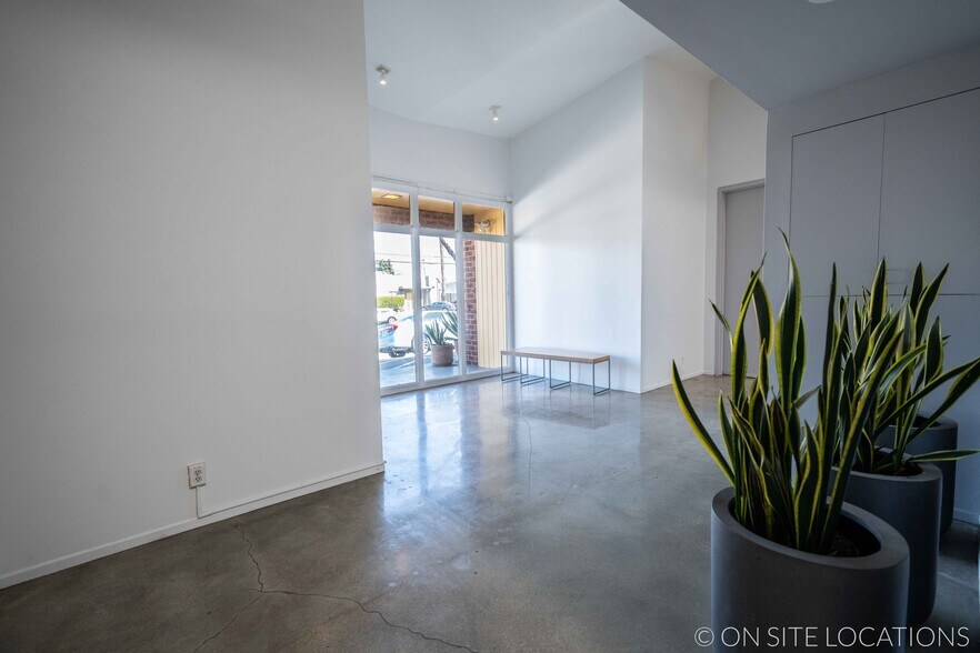 More Photos Of 9520 W Jefferson Blvd, Culver City Loft Creative Space For Lease