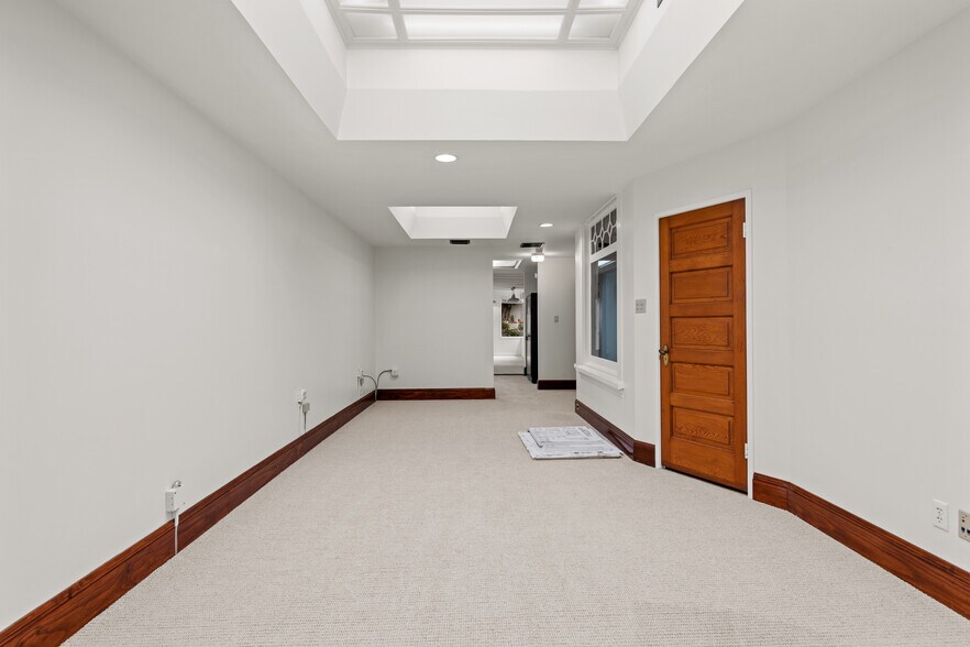 More Photos Of 721 E Main St, Ventura Office Residential For Sale