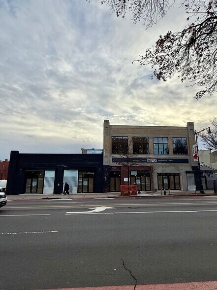 More Photos Of 608 E Fordham Rd, Bronx Storefront Retail Office For Lease