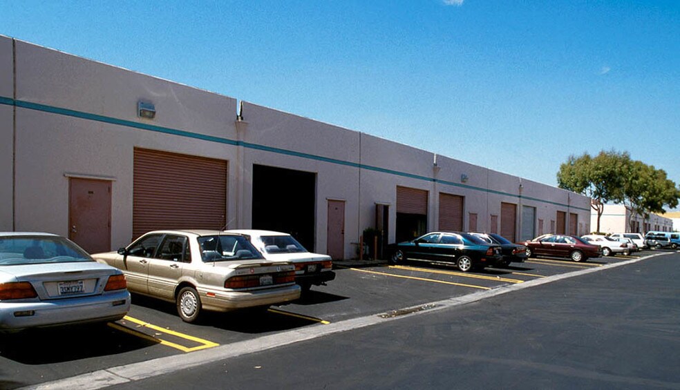 More Photos Of 20710 Manhattan Pl, Torrance Light Manufacturing For Lease