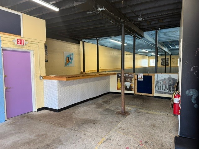 More Photos Of 2197 S Kinnickinnic Ave, Milwaukee Storefront Retail Office For Lease
