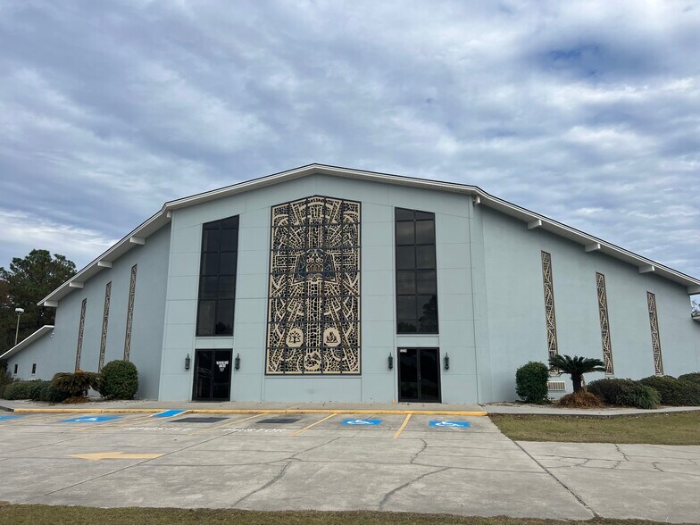 Primary Photo Of 5224 Augusta Rd, Savannah Religious Facility For Sale