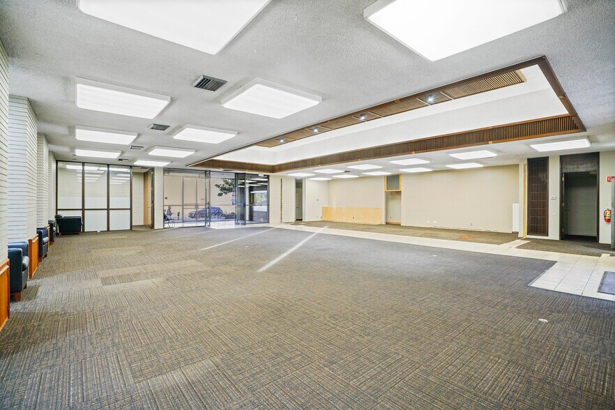 More Photos Of 1414 Webster St, Alameda Bank For Lease