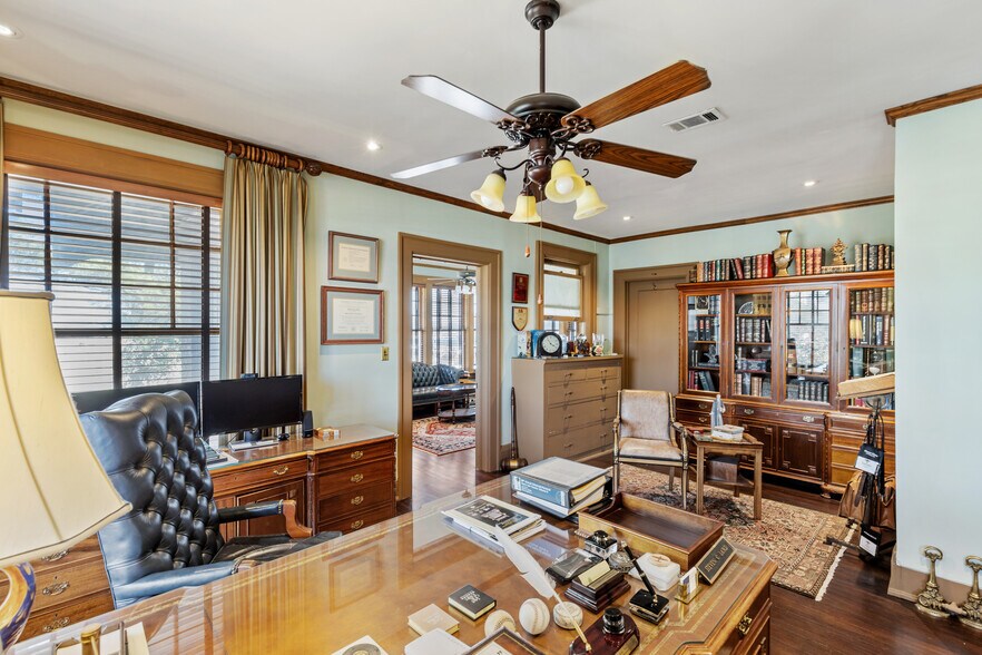 More Photos Of 1119 Pennsylvania Ave, Fort Worth Loft Creative Space For Sale