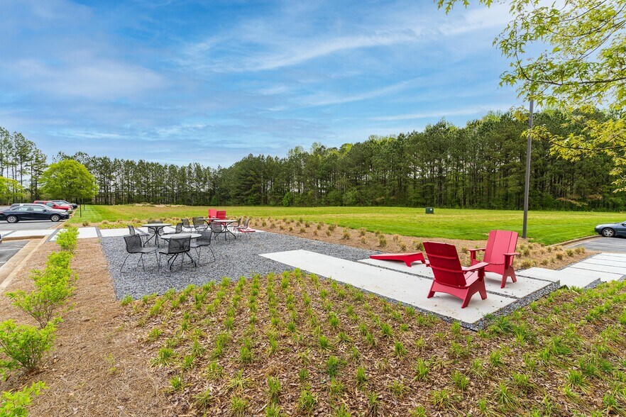 More Photos Of 2015 Vaughn Rd, Kennesaw Unknown For Lease