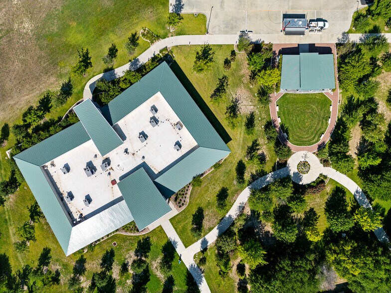 More Photos Of 4001 Central Pointe Pky, Temple Office For Lease