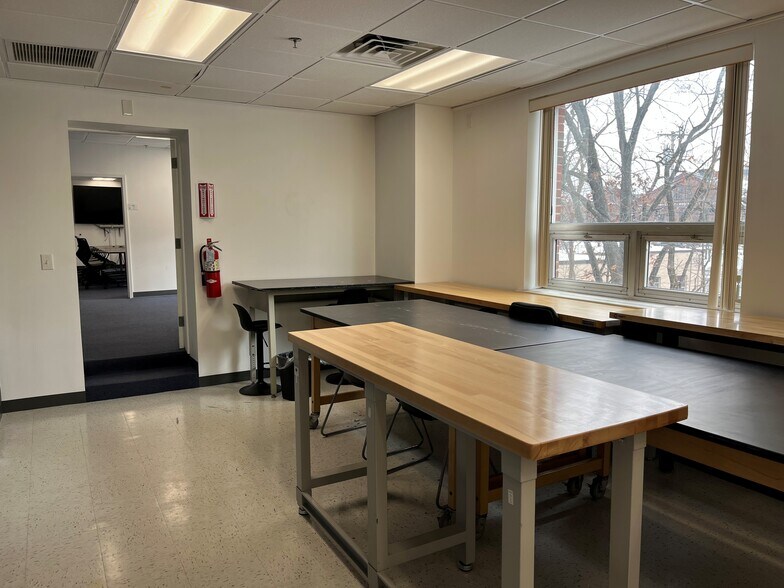 More Photos Of 200 Dexter Ave, Watertown Medical For Lease