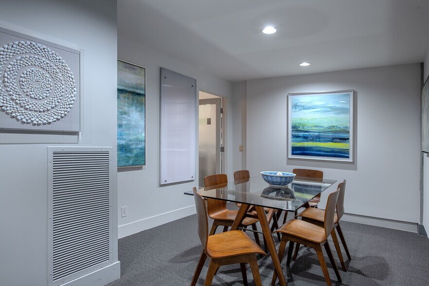 More Photos Of 1081-1091 N Palm Canyon Dr, Palm Springs Office Residential For Lease