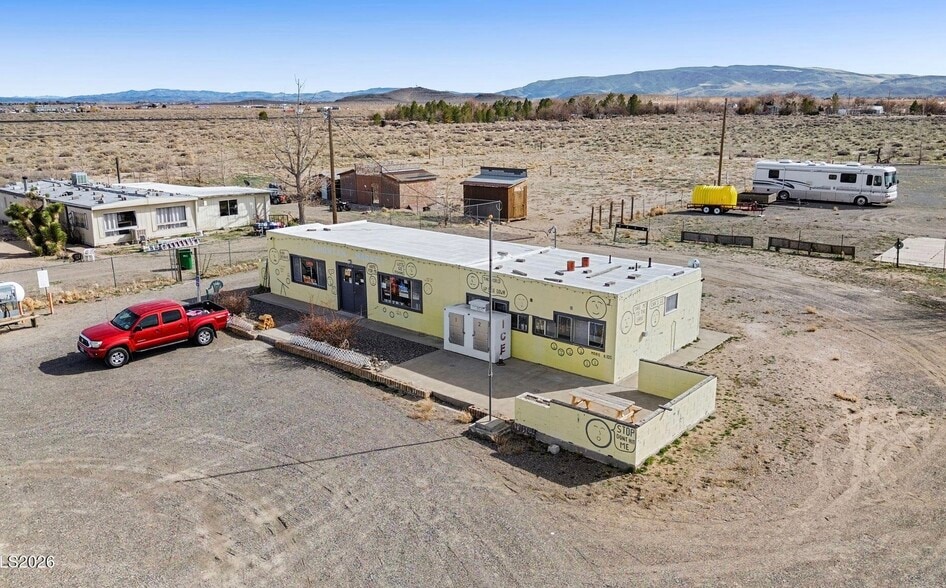 Primary Photo Of 1375 E Fir St, Silver Springs Convenience Store For Sale