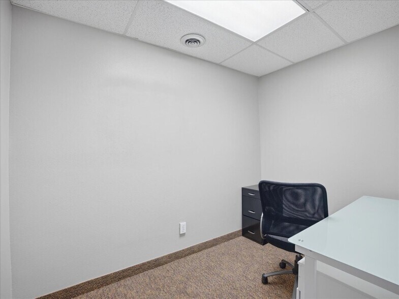 More Photos Of 950-960 Uglow Ave SE, Dallas Medical For Sale