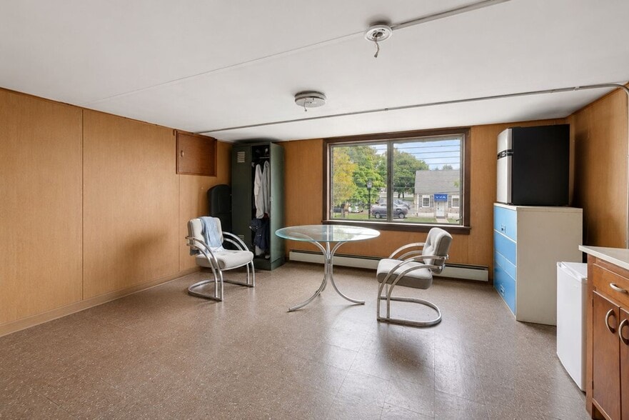 More Photos Of 111 Main St, Little Ferry Auto Repair For Sale