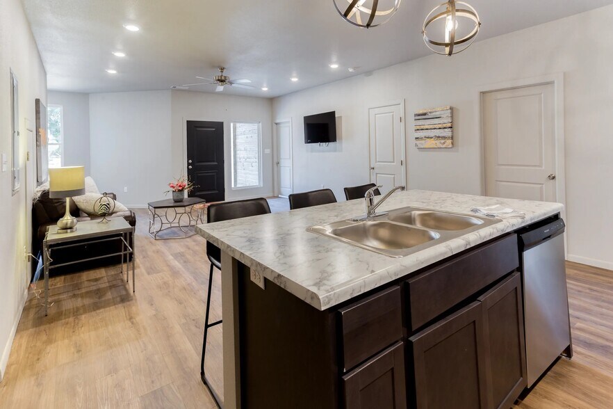 More Photos Of 5717 Park Ave, Fort Smith Apartments For Sale