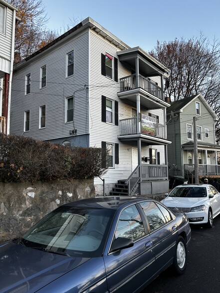 Primary Photo Of 140 Orange St, Waterbury Apartments For Sale