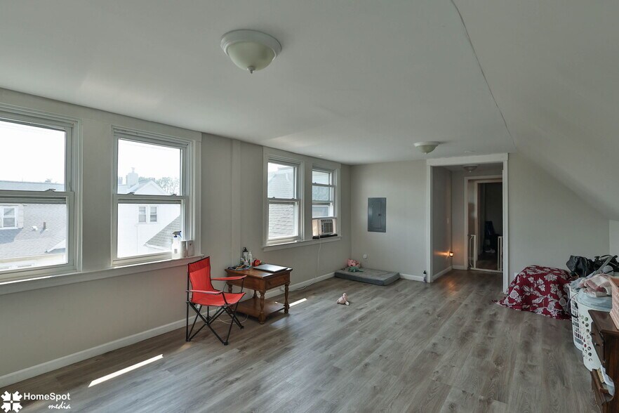 More Photos Of 1337 Washington St, Easton Multifamily For Sale