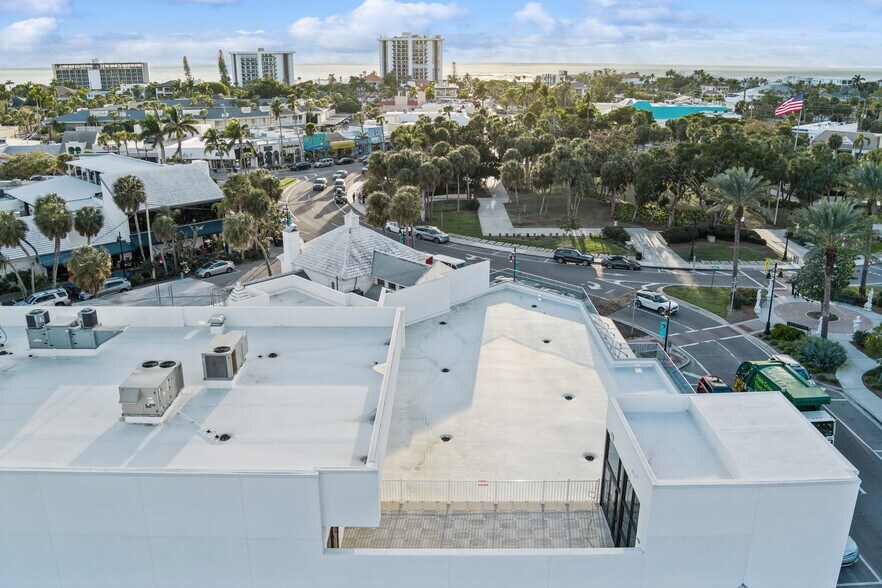 More Photos Of 462 John Ringling Blvd, Sarasota General Retail For Sale