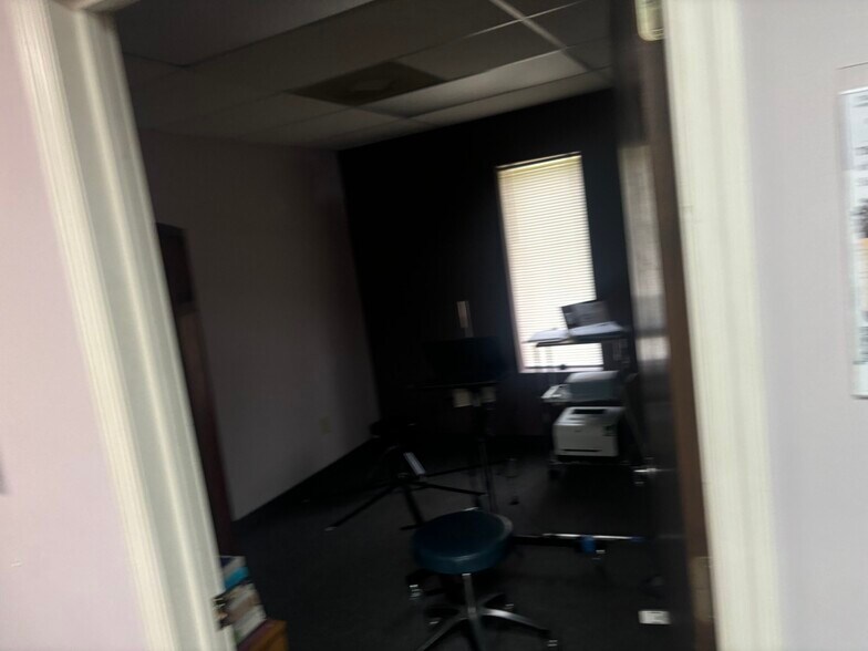 More Photos Of 120 Kaminer Way Pky, Columbia Light Distribution For Sale