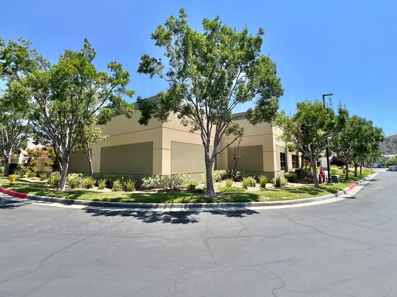 More Photos Of 26465 Summit Cir, Santa Clarita Warehouse For Lease