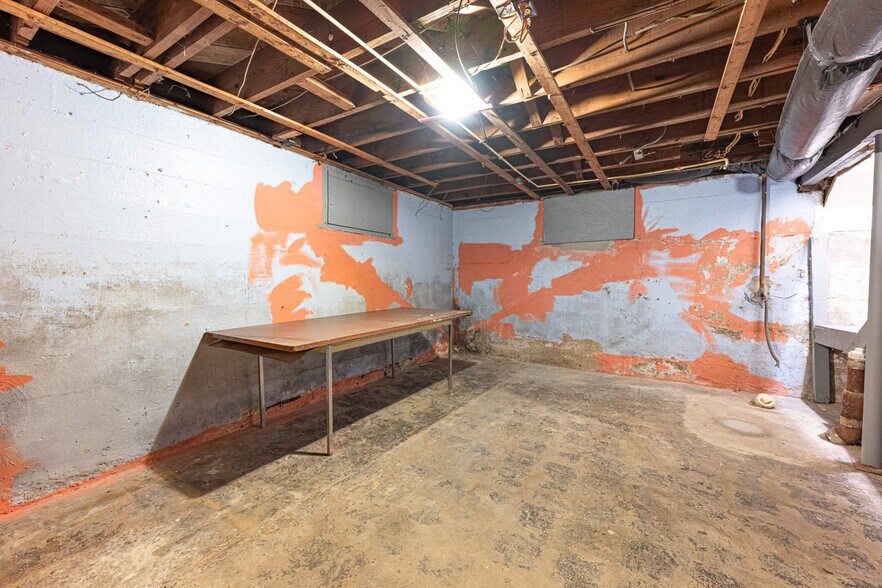 More Photos Of 3000 E 3rd St, Dayton Storefront Retail Residential For Sale