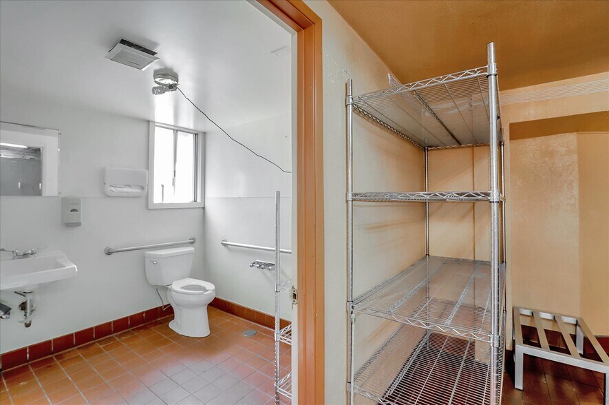 More Photos Of 1407 Miller Ave, Oakland Storefront Retail Residential For Sale