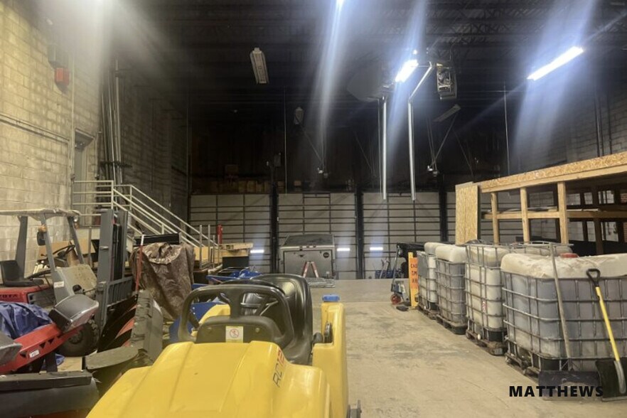 More Photos Of 3241 Winpark Dr, New Hope Flex For Lease