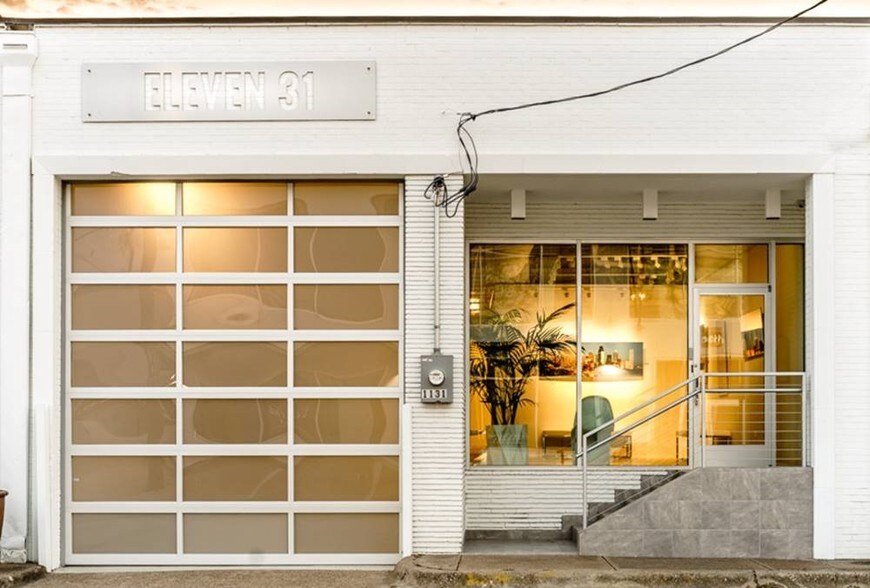 Primary Photo Of 1131 Dragon St, Dallas Showroom For Lease