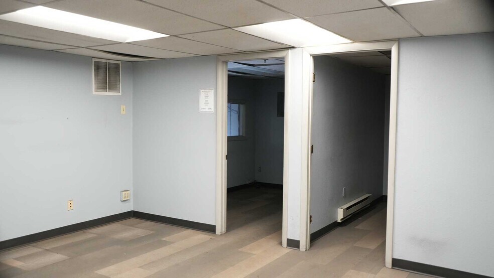 More Photos Of 10-14 S Spruce St, Colorado Spgs, Colorado Springs Distribution For Lease