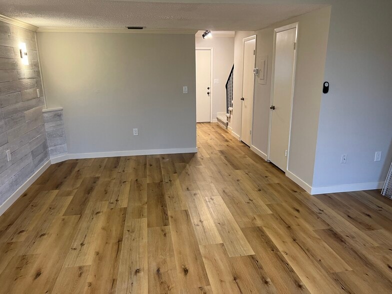 More Photos Of 3700 BENEVA Rd, Sarasota Apartments For Sale