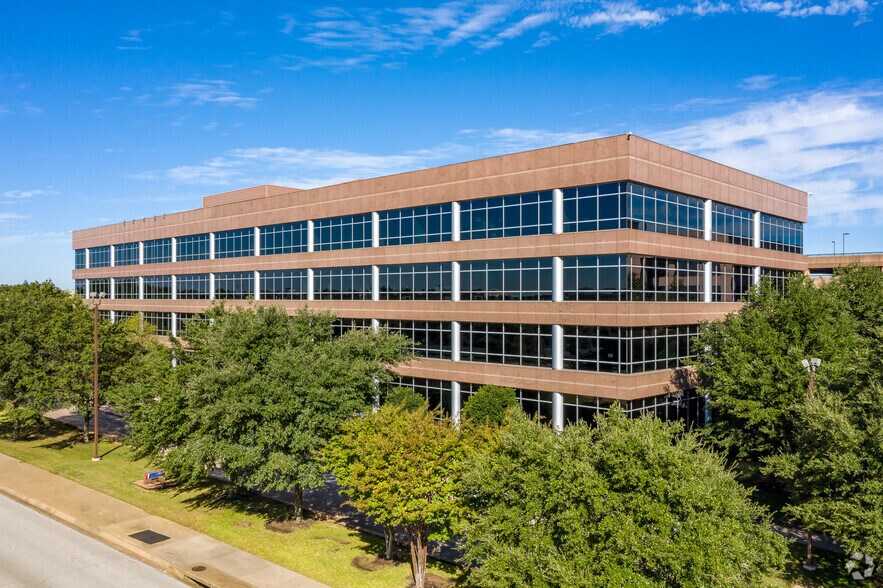 More Photos Of 4800 Overton Dr, Fort Worth Office For Lease