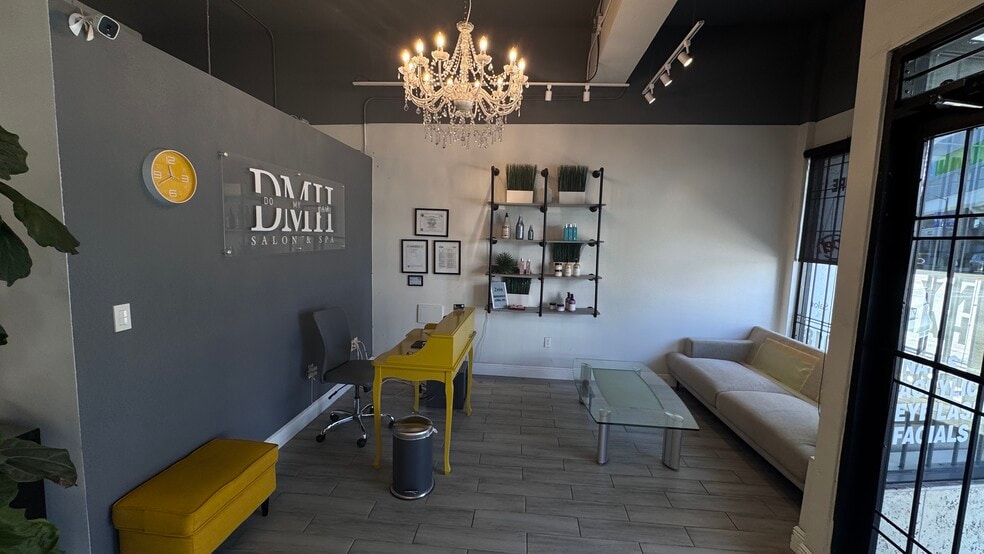 Primary Photo Of 2600-2614 SW 8th St, Miami Apartments For Lease