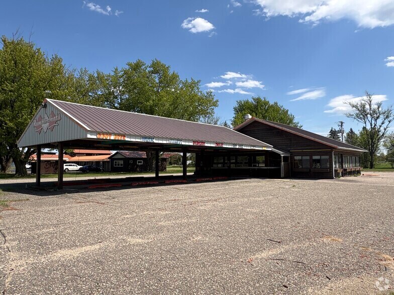Primary Photo Of E4851 US Highway 14, Spring Green Fast Food For Sale